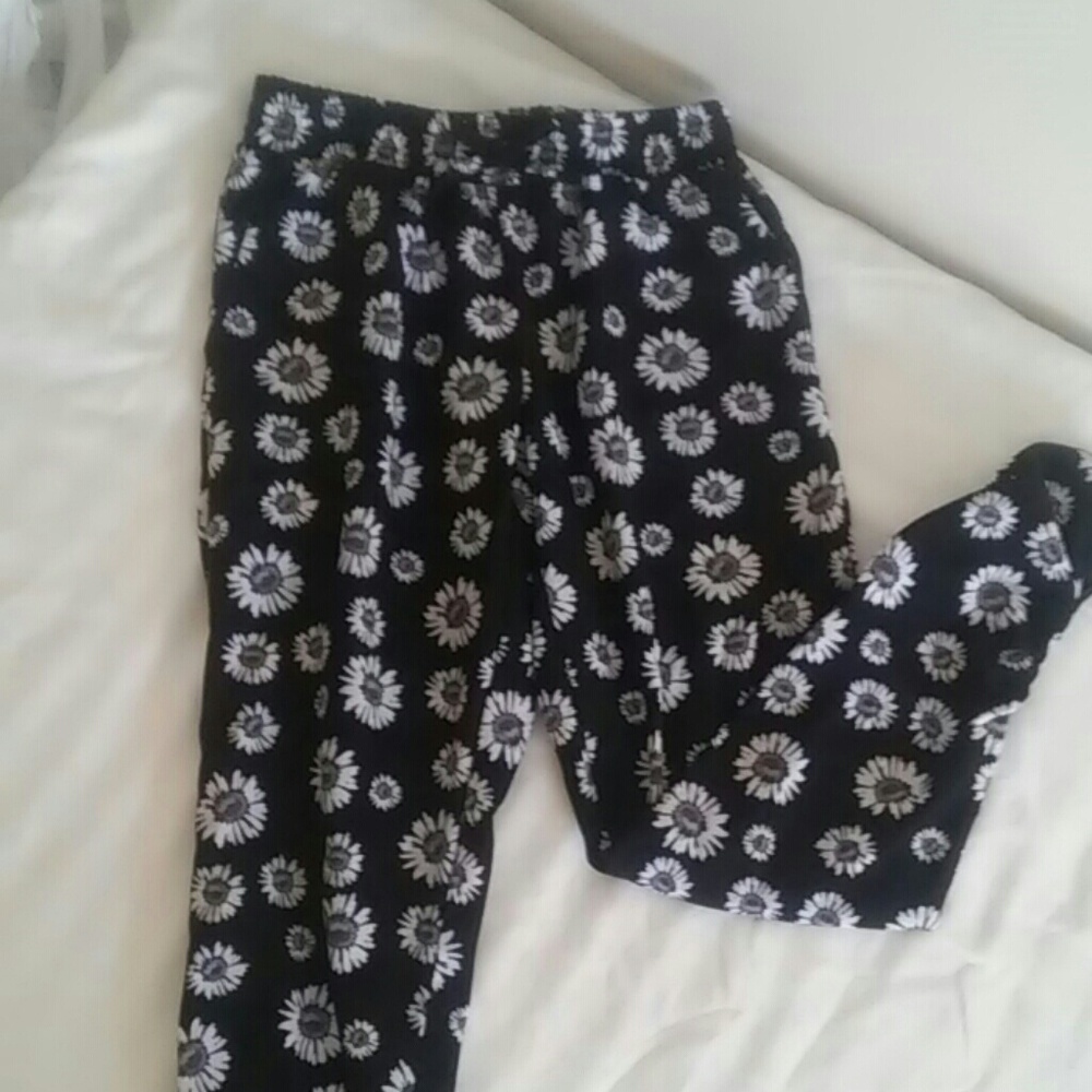 Capri pants
